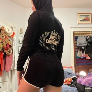 Juicy Couture 2 pc set.